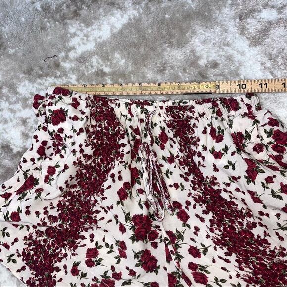 brandy melville shorts Eve Floral shorts New Summer Pockets Drawstring SZ small - Picture 10 of 10